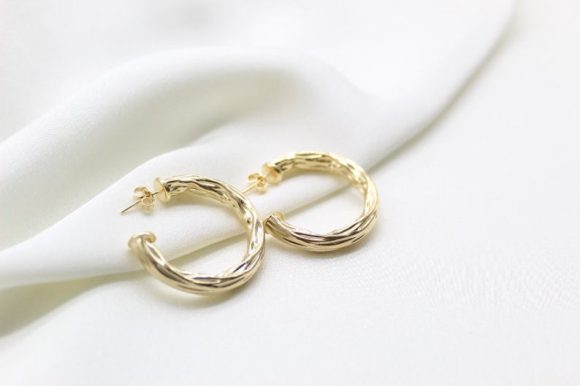 Medium Thick Hammered 18K Gold Hoops